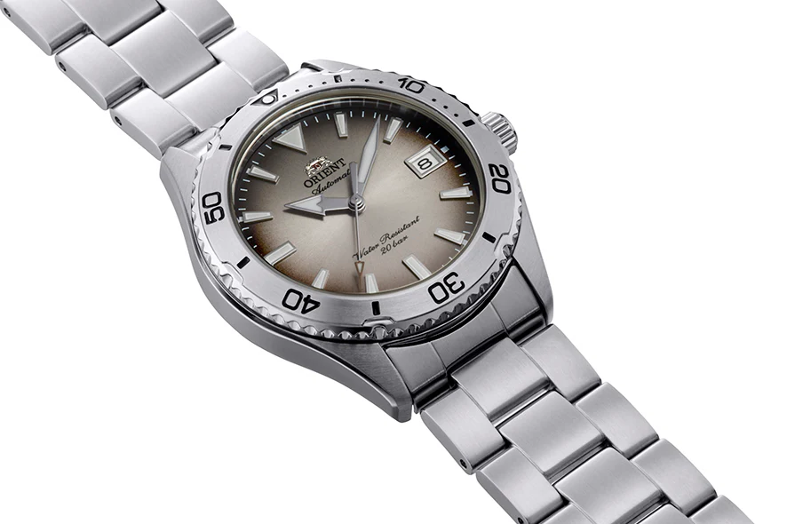 ORIENT RA-AC0Q16N Mako 40 Sports Automatic Gents Metal Strap Watch-39.9mm - Image 2